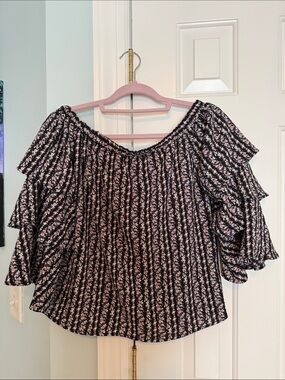Off the Shoulder Women’s Floral Top with 3/4 Sleeves